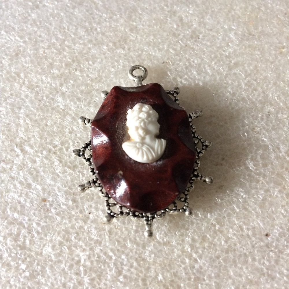 Art Deco Cameo Gem Pendent